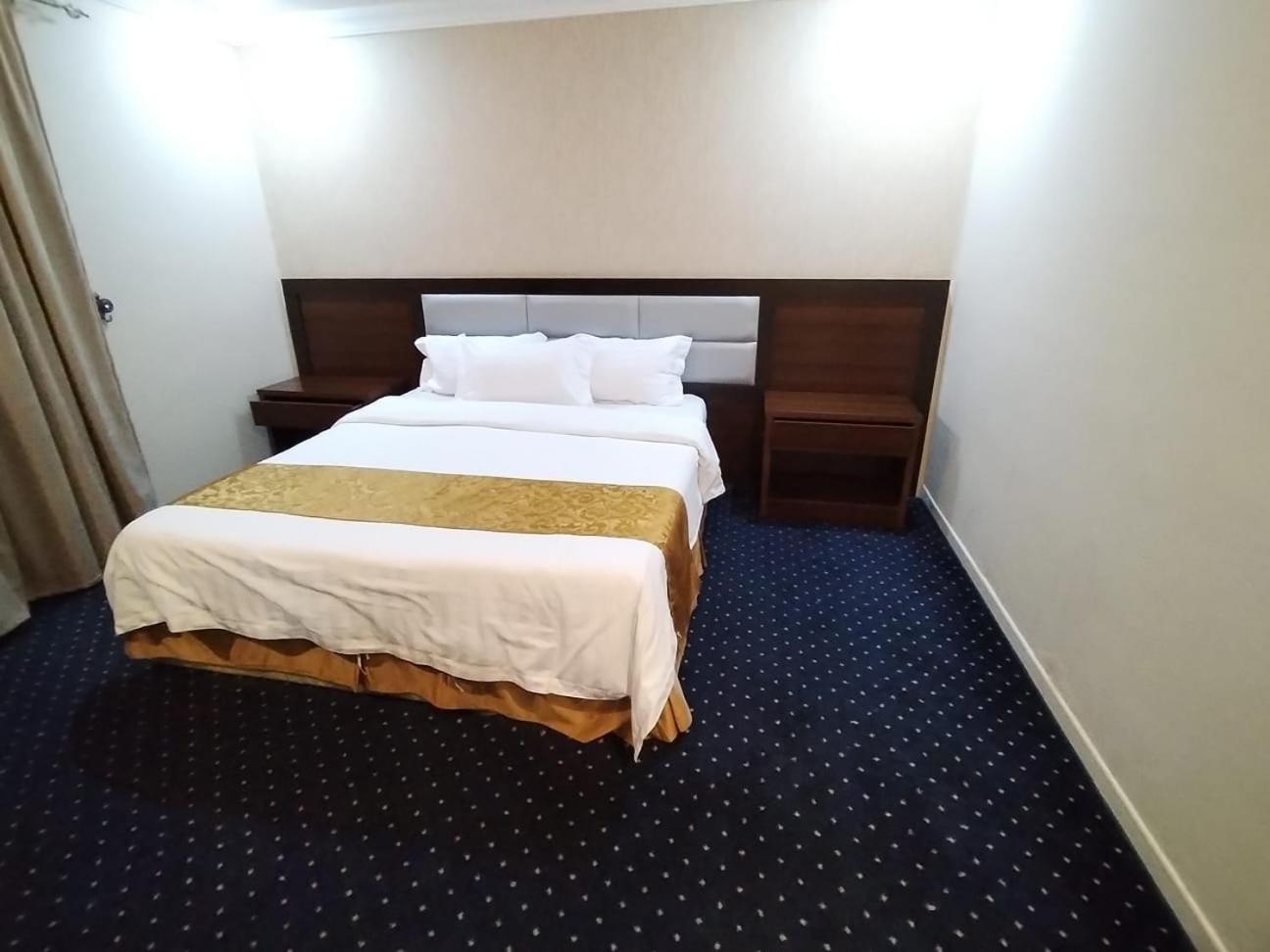 Aparthotel فندق الفرسان المتحدة فرع الفيصلية Džidda Exteriér fotografie