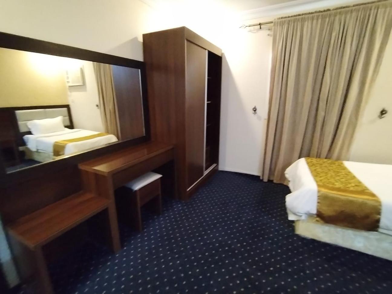 Aparthotel فندق الفرسان المتحدة فرع الفيصلية Džidda Exteriér fotografie
